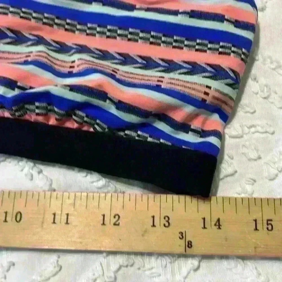 Athleta striped, adjustable bathing suit bikini top. Women’s size medium - Picture 12 of 12